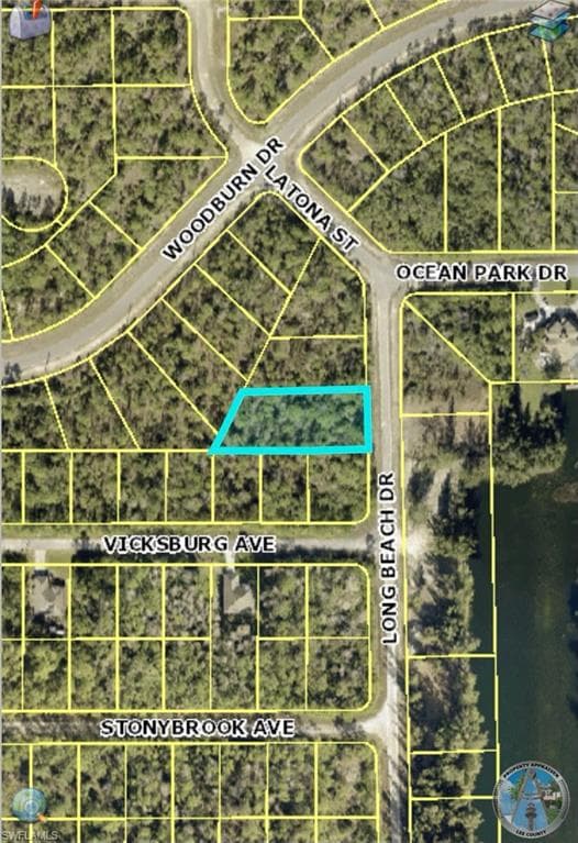 1867 Long Beach DR LEHIGH ACRES, FL 33972