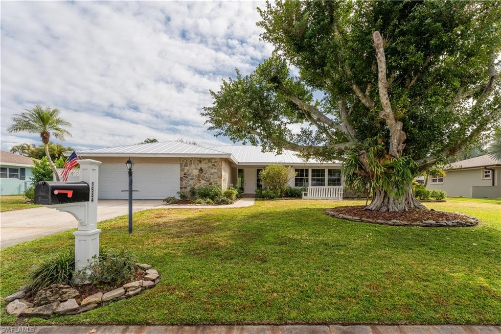 1534 Woodwind CT FORT MYERS, FL 33919