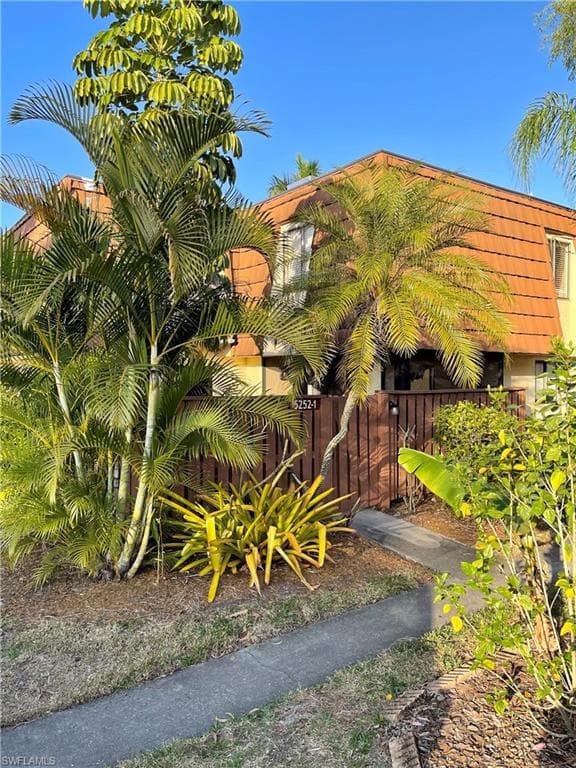 5252 Cedarbend DR 1 FORT MYERS, FL 33919