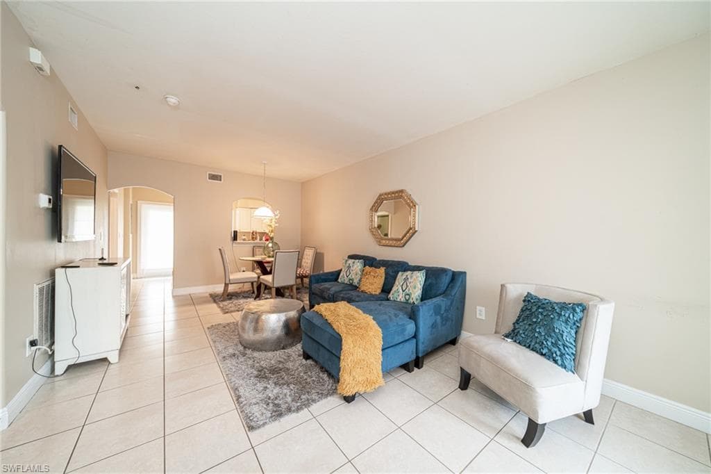 4160 Castilla CIR 105 FORT MYERS, FL 33916