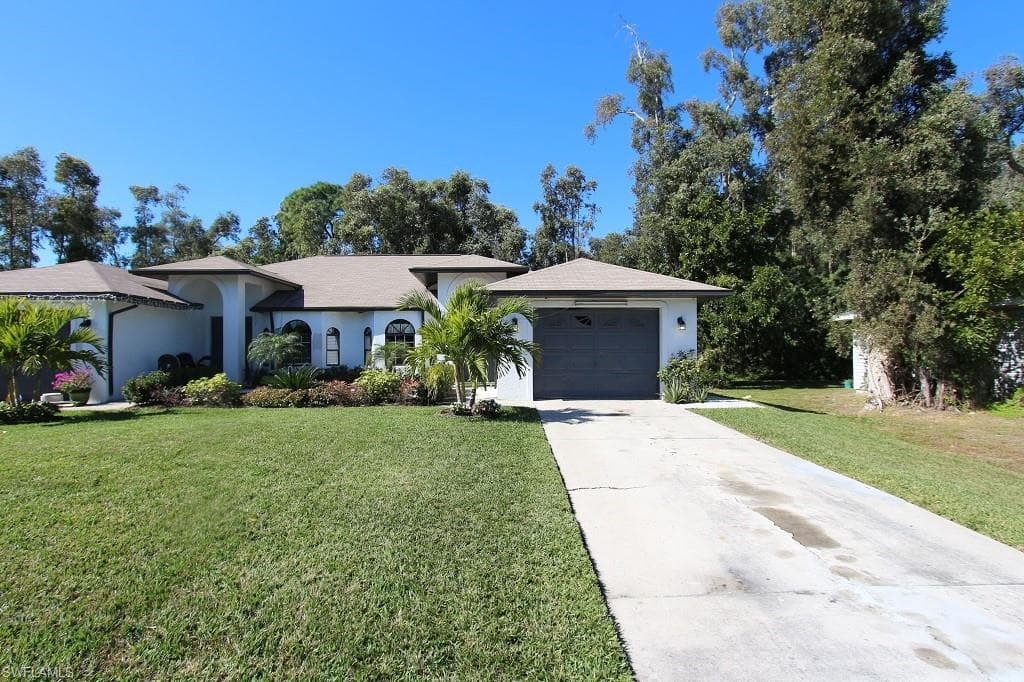 19216 Miami BLVD FORT MYERS, FL 33967