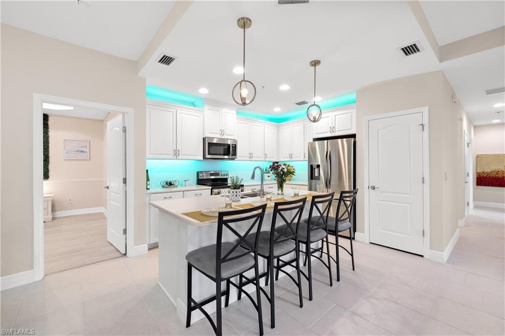 2343 Sheen LN 401 NAPLES, FL 34120