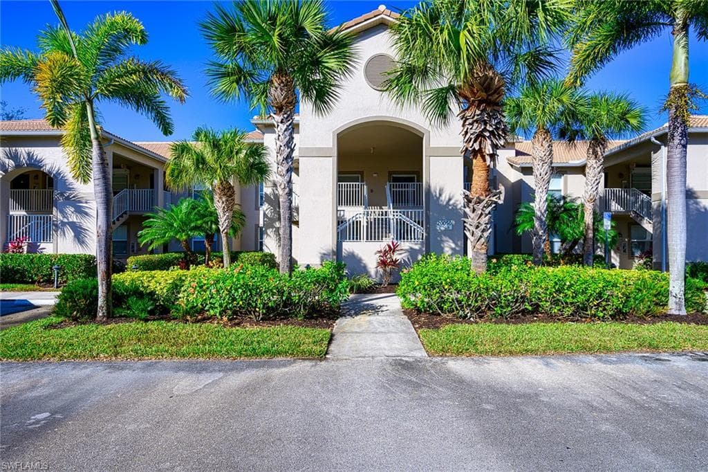 20050 Barletta LN 213 ESTERO, FL 33928