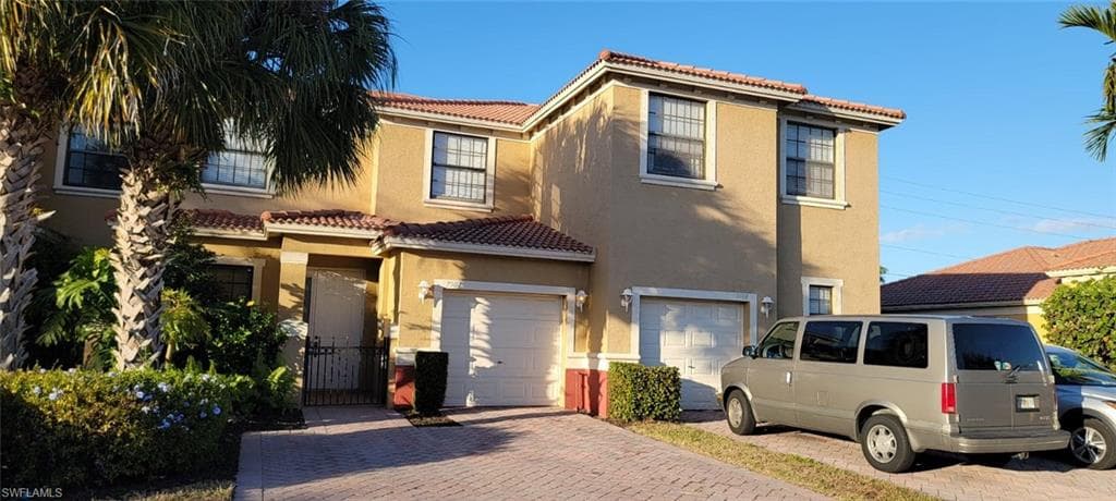 7504 Bristol CIR NAPLES, FL 34120
