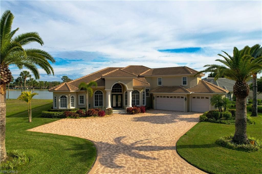 655 Henley DR NAPLES, FL 34104