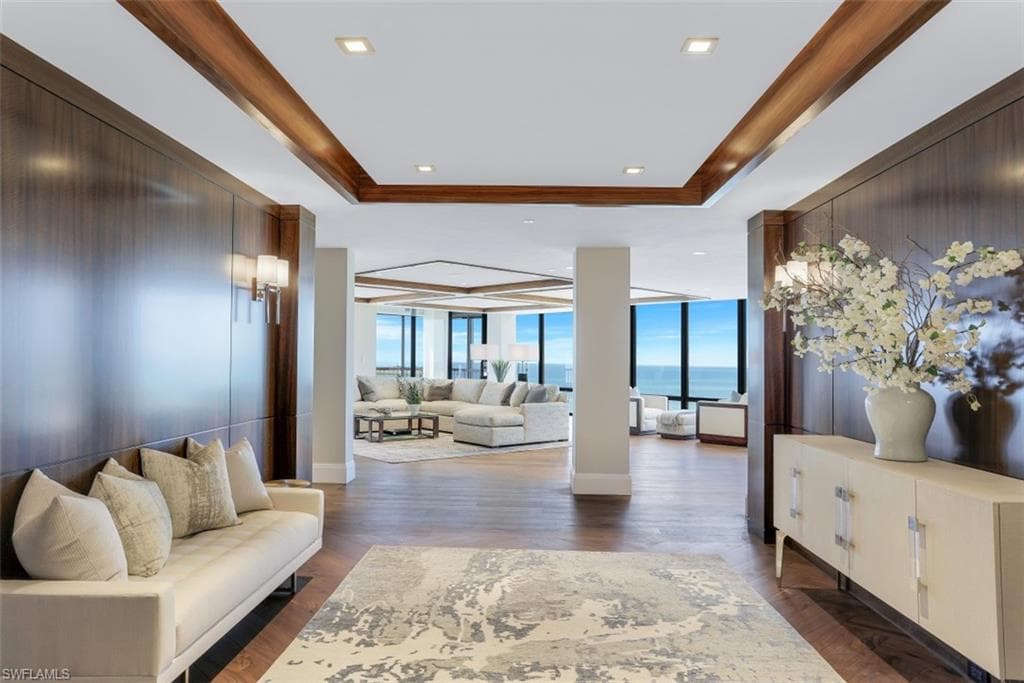 4951 Gulf Shore BLVD N PH402 NAPLES, FL 34103