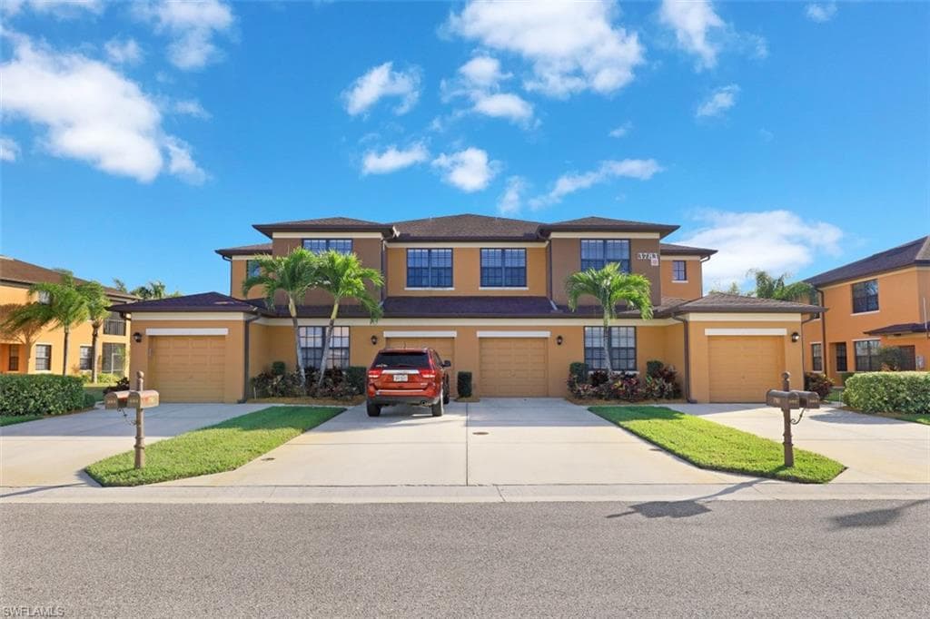 3783 Pino Vista WAY 202 ESTERO, FL 33928