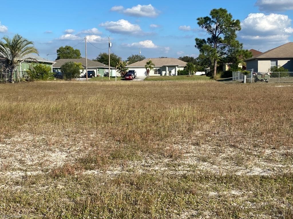 2149 23rd AVE CAPE CORAL, FL 33993