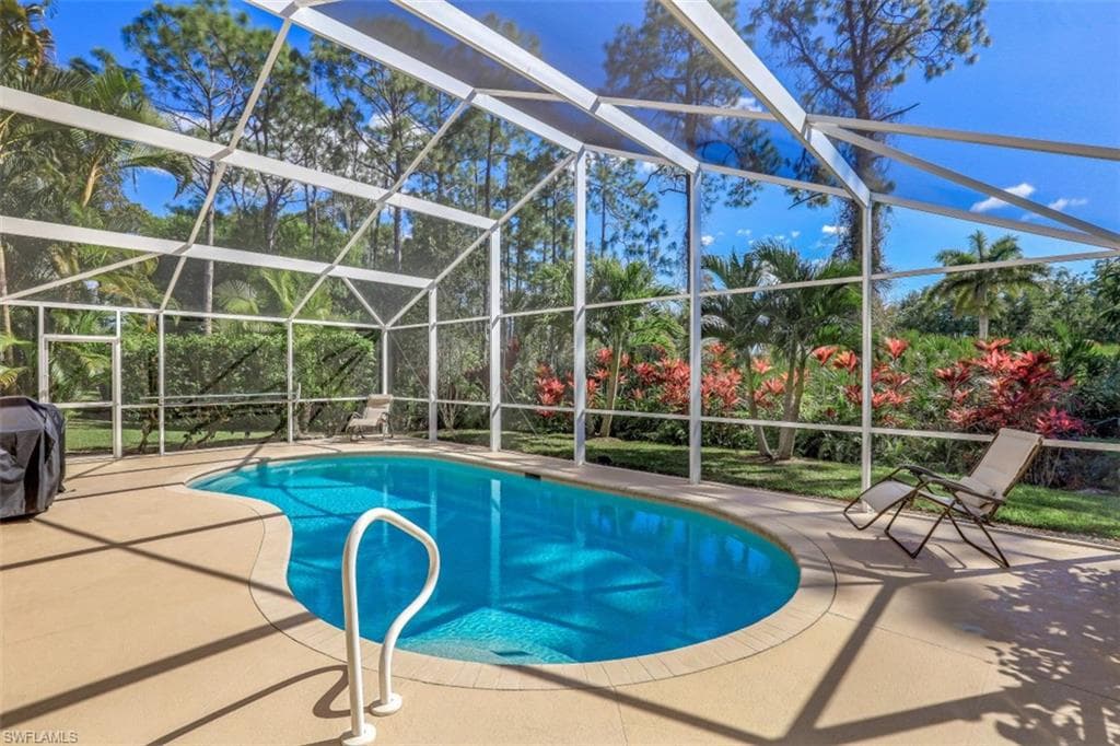 7892 Leicester DR NAPLES, FL 34104