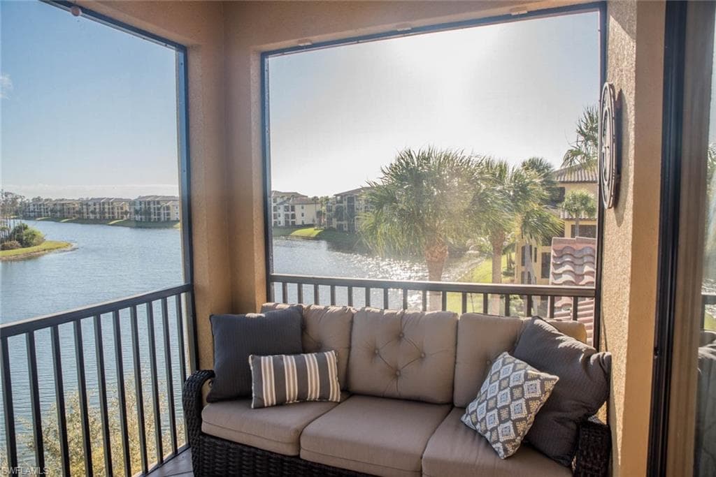 9554 Trevi CT 4746 NAPLES, FL 34113