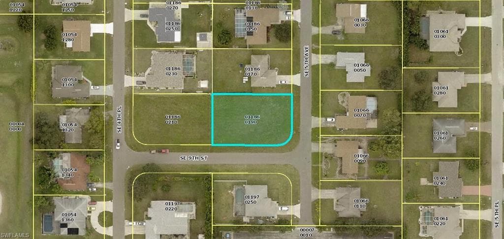 828 SE 5th AVE CAPE CORAL, FL 33990