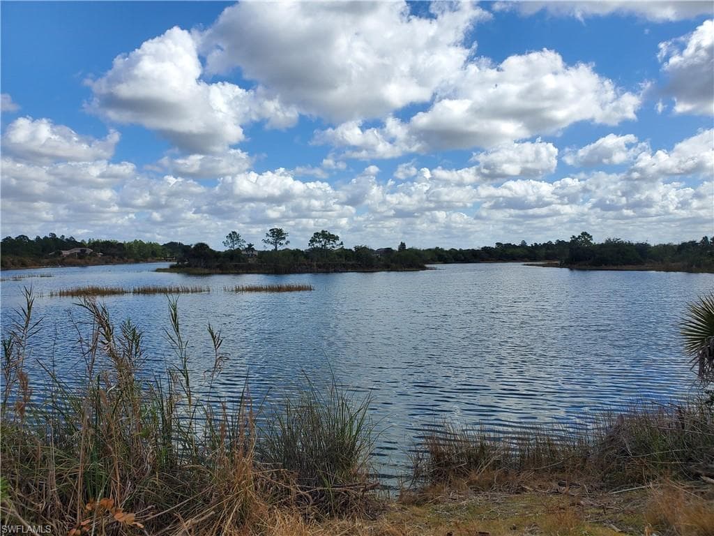 2500 15th ST W LEHIGH ACRES, FL 33971