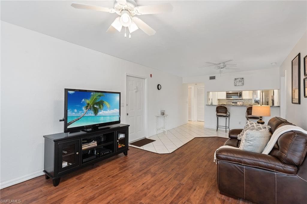 1452 Wildwood Lakes BLVD A102 NAPLES, FL 34104