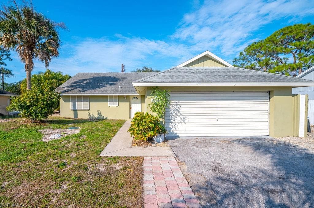 1303 Hibiscus DR CAPE CORAL, FL 33909