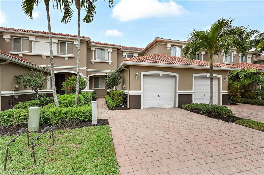 9755 Roundstone CIR FORT MYERS, FL 33967