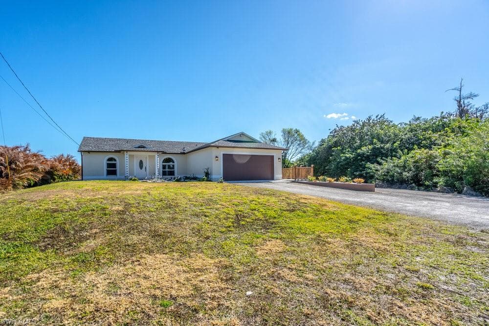 670 14th ST NE NAPLES, FL 34120