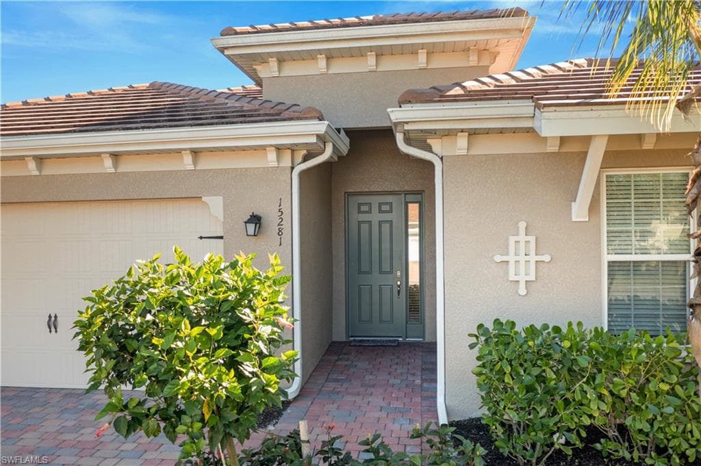 15281 Floresta LN FORT MYERS, FL 33908