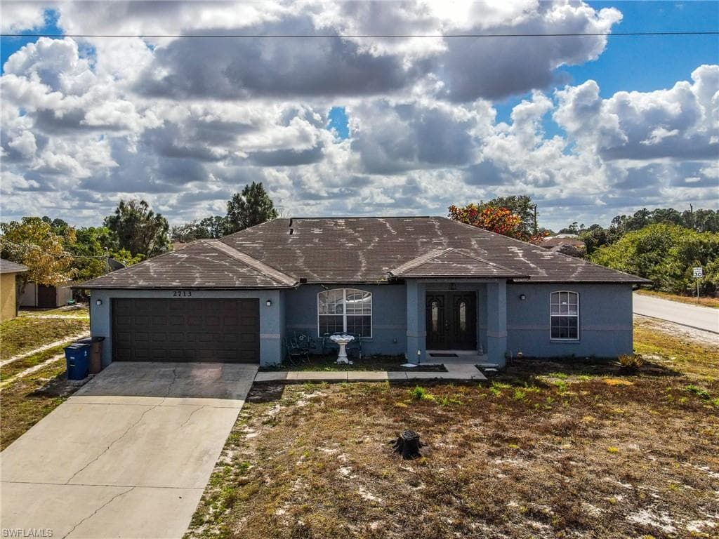 2713 8th ST SW LEHIGH ACRES, FL 33976