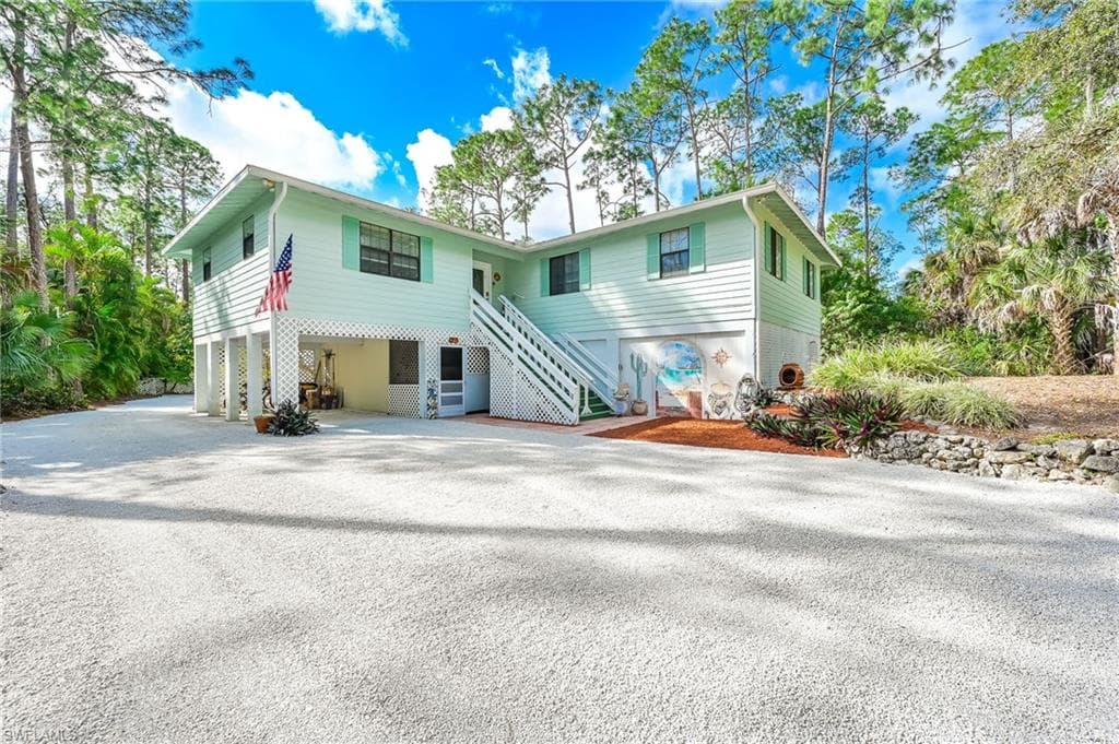 4460 Pine Ridge RD NAPLES, FL 34119