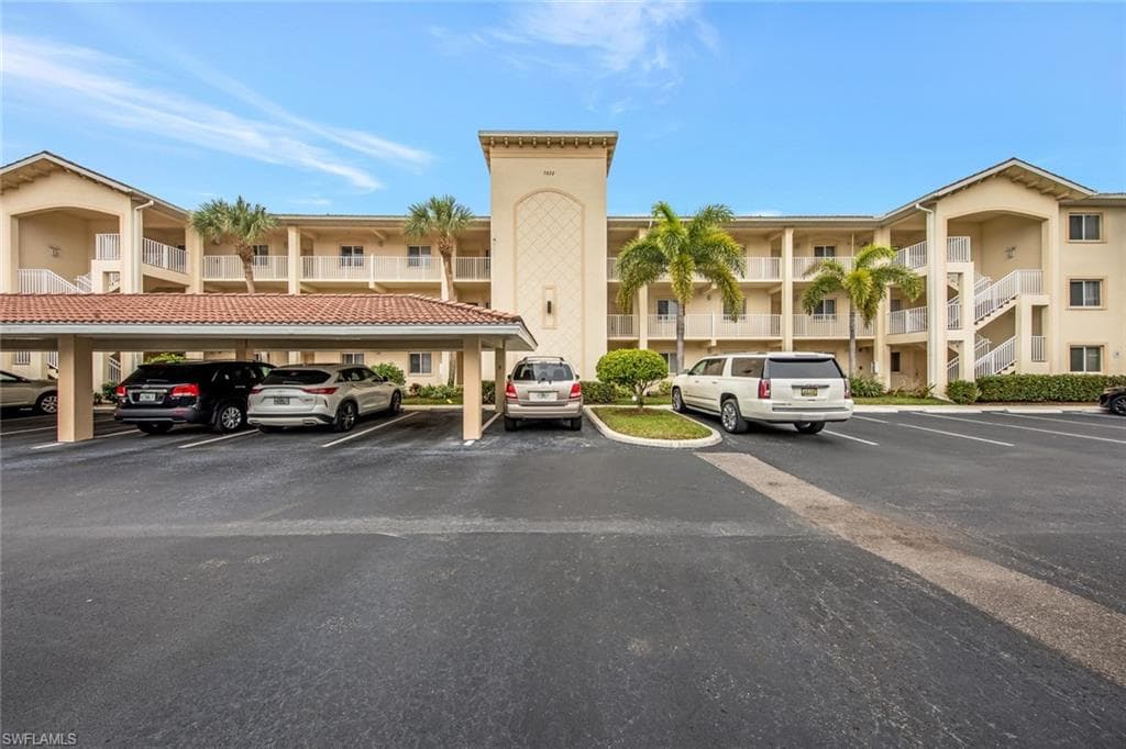 7822 Great Heron WAY 206 NAPLES, FL 34104