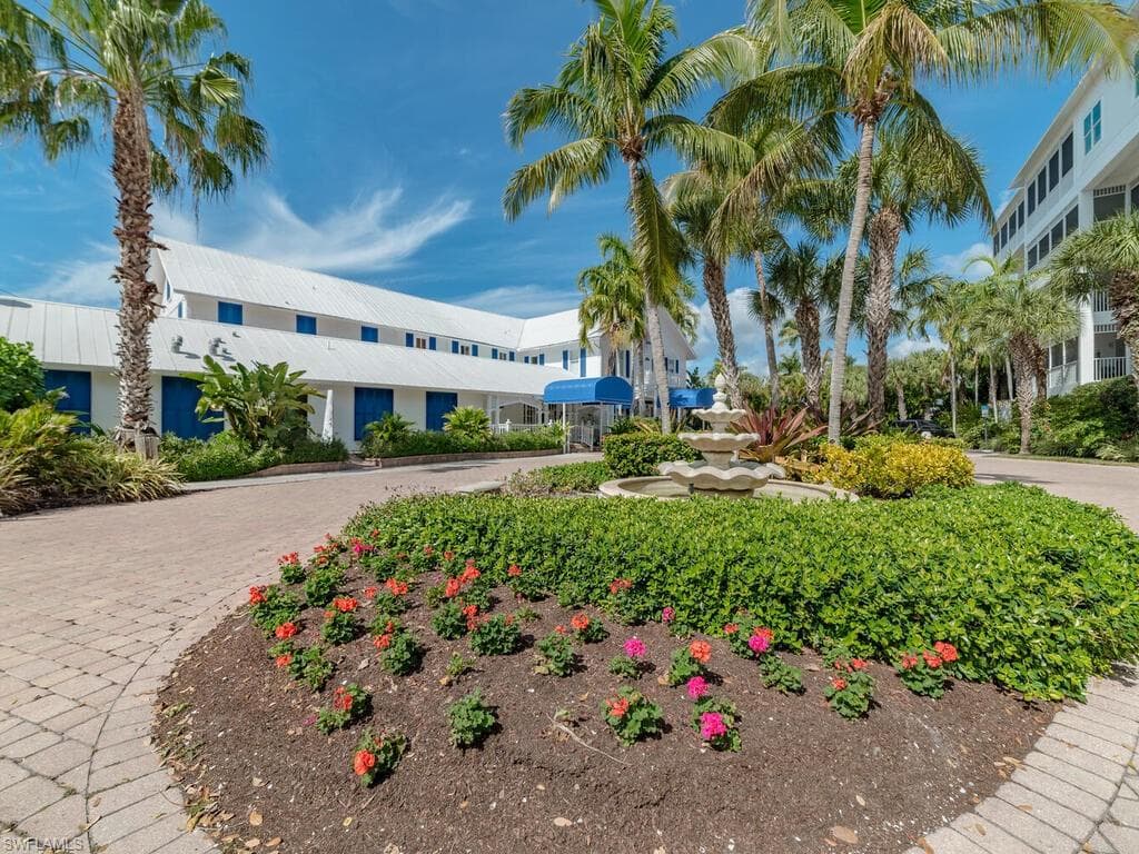 160 Palm ST 206 MARCO ISLAND, FL 34145