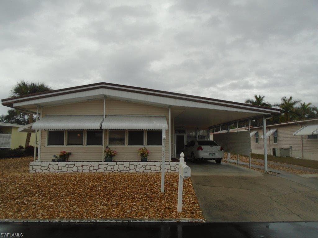 189 Overland TRL NORTH FORT MYERS, FL 33917