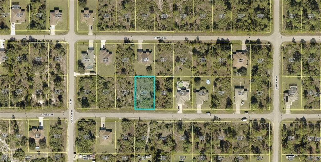2912 43rd ST W LEHIGH ACRES, FL 33971