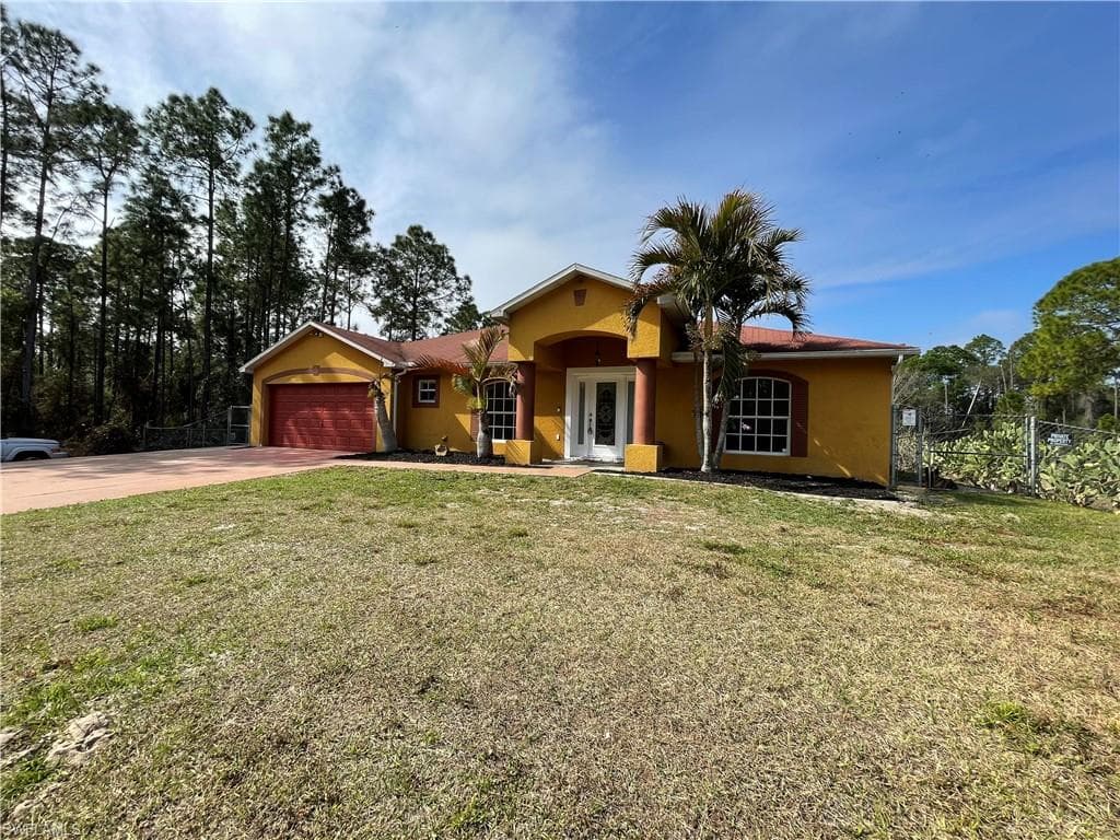 1715 Dixie AVE LEHIGH ACRES, FL 33972