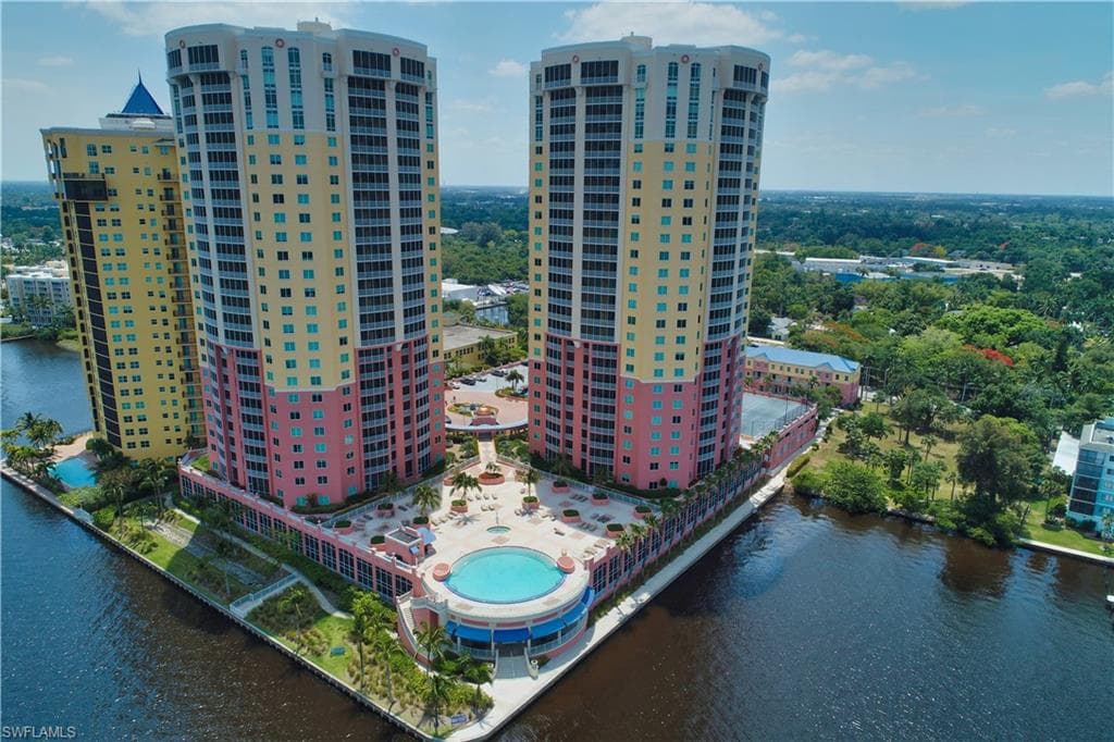 2743 1st ST 1406 FORT MYERS, FL 33916