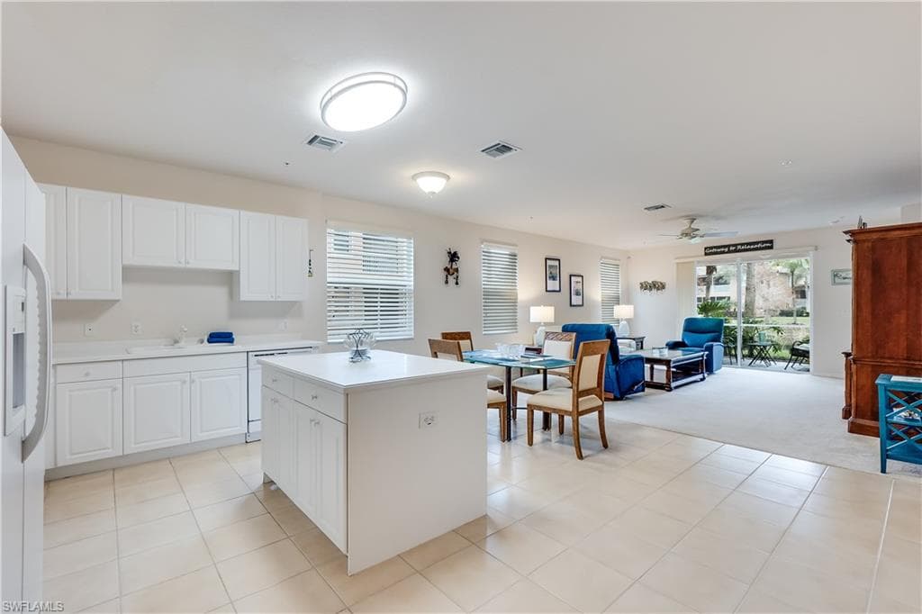 9611 Spanish Moss WAY 3711 BONITA SPRINGS, FL 34135