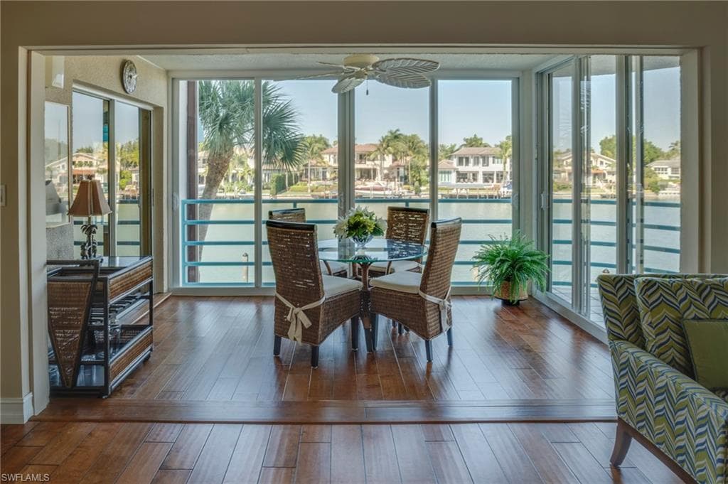 255 Park Shore DR 3-321 NAPLES, FL 34103