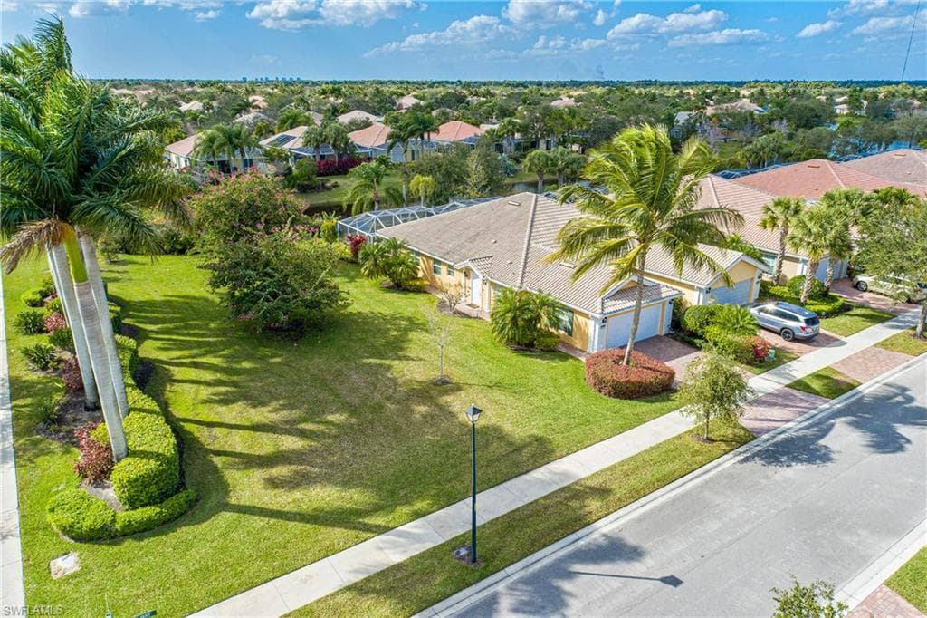 28828 Xenon WAY BONITA SPRINGS, FL 34135