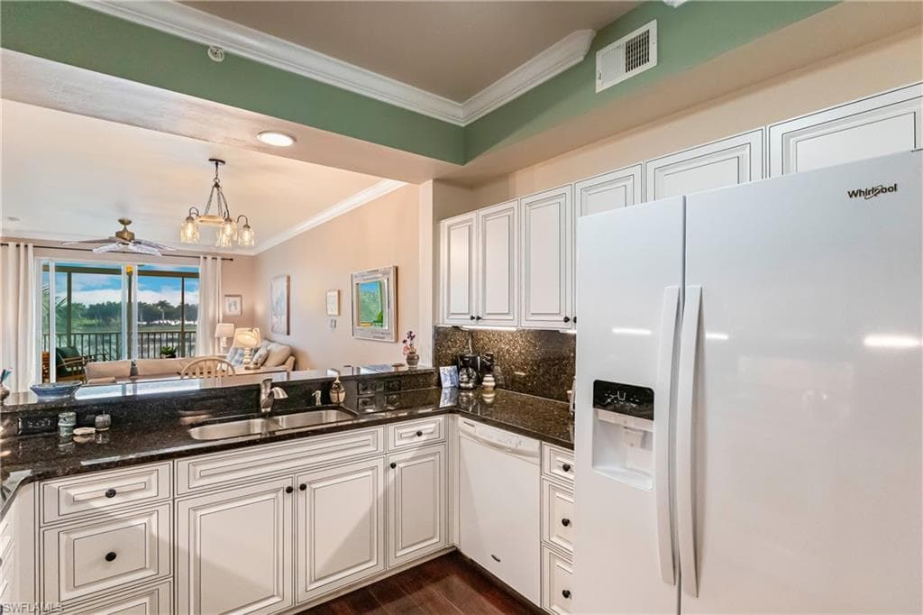 14300 Bristol Bay PL 304 FORT MYERS, FL 33912