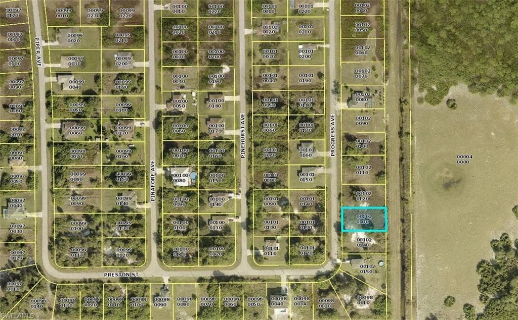433 Progress AVE LEHIGH ACRES, FL 33974