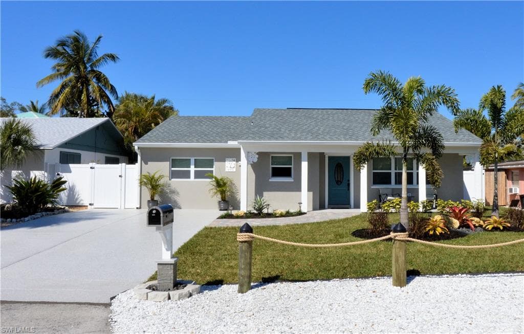195 Hibiscus DR FORT MYERS BEACH, FL 33931