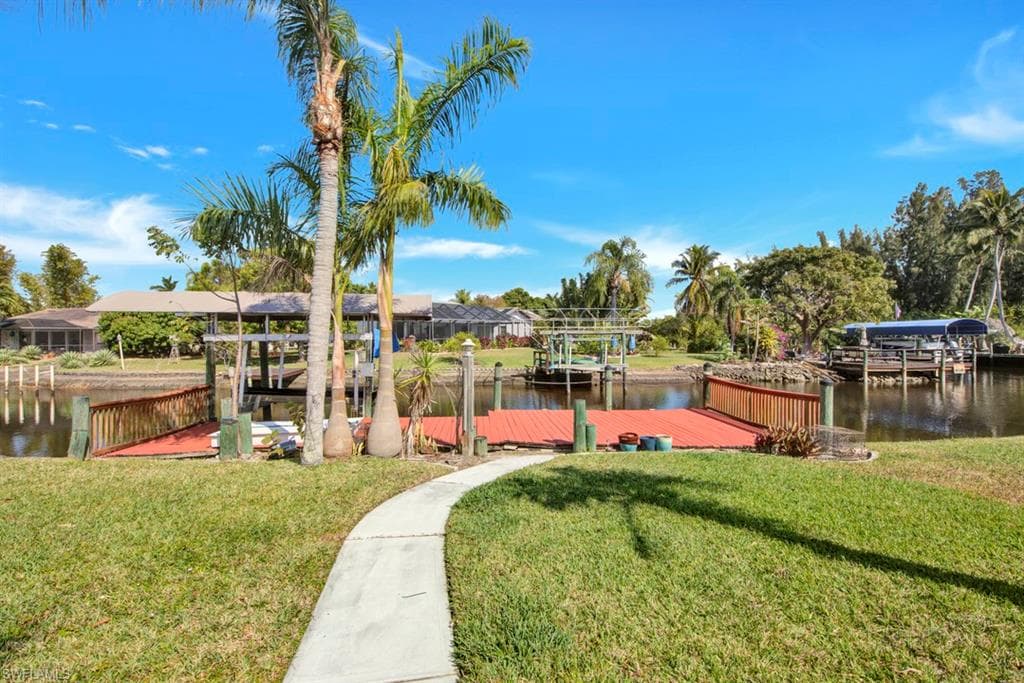 6016 Cocos DR FORT MYERS, FL 33908