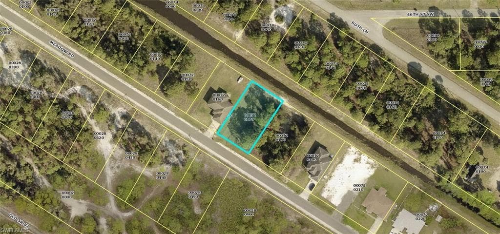 1561 Meadow RD LEHIGH ACRES, FL 33976