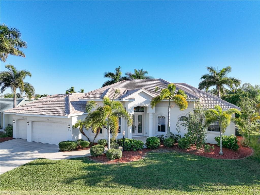 1119 Lucia DR PUNTA GORDA, FL 33950