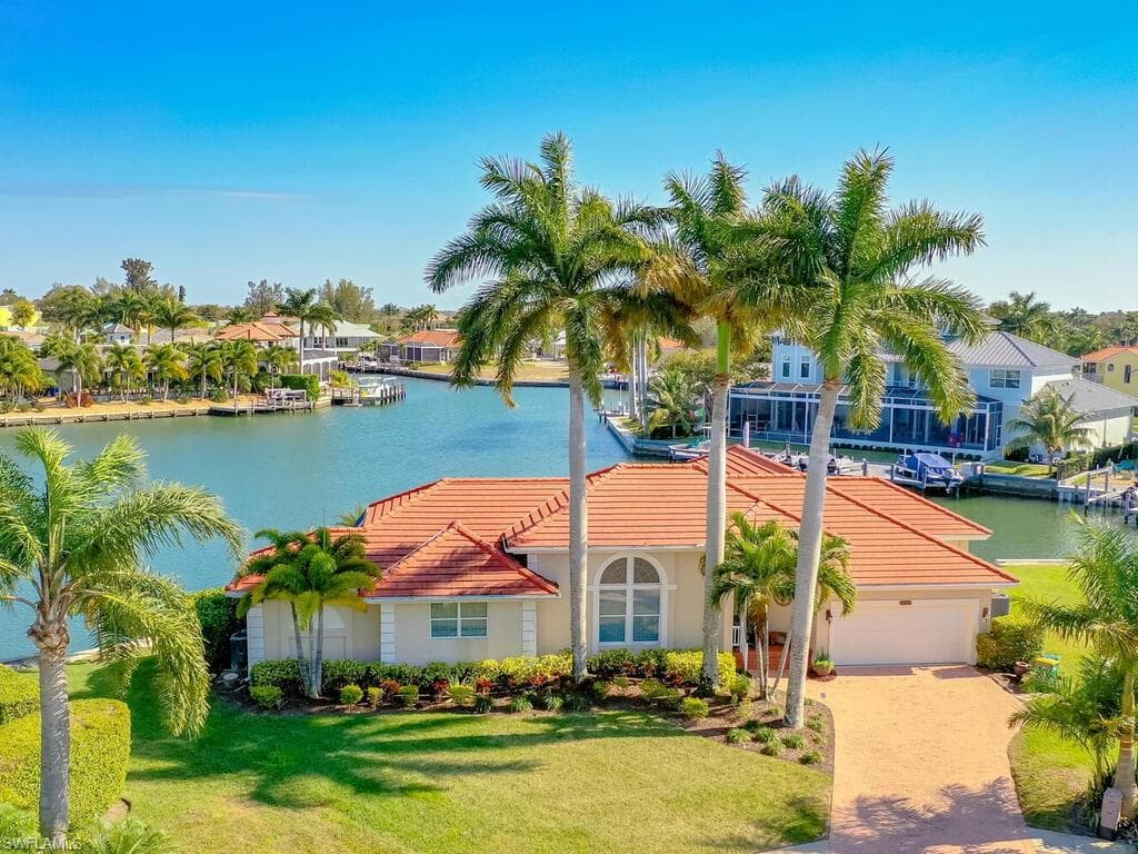 1690 Rainbow CT MARCO ISLAND, FL 34145