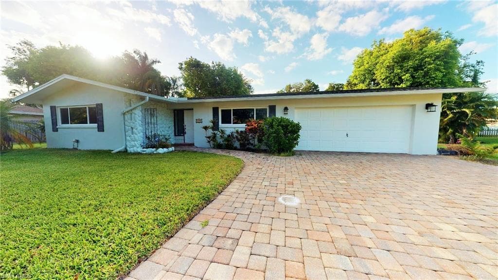 578 Sanford DR FORT MYERS, FL 33919