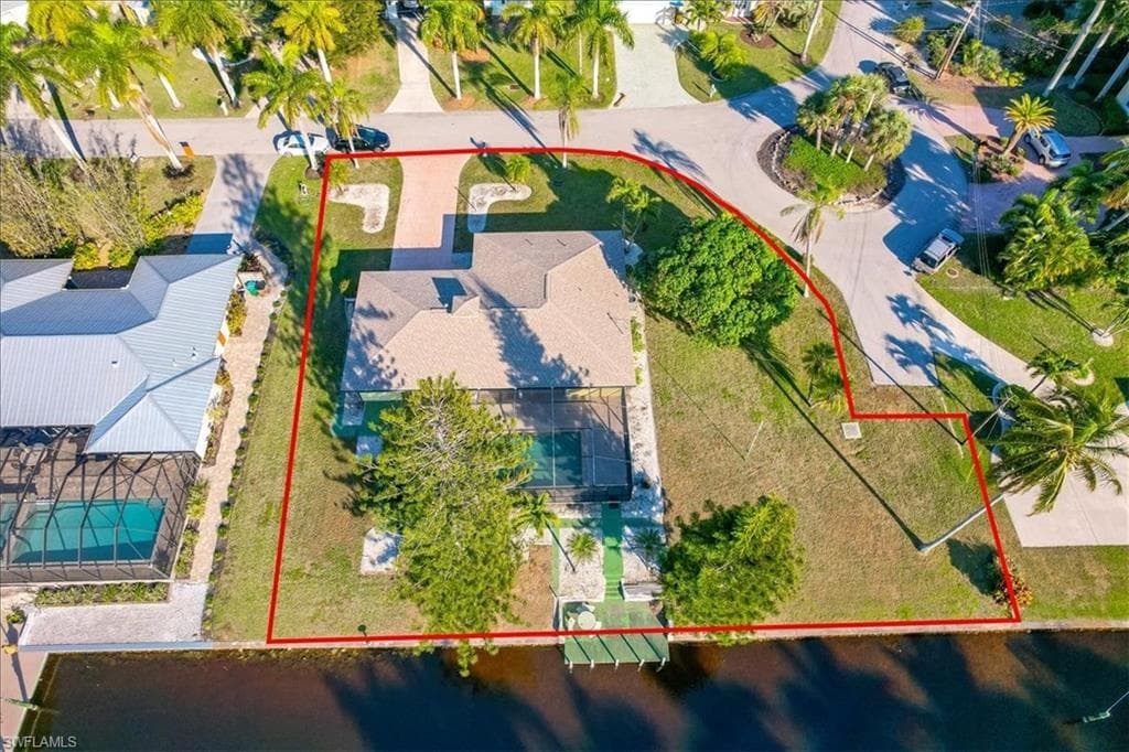 5620 Del Rio CT CAPE CORAL, FL 33904