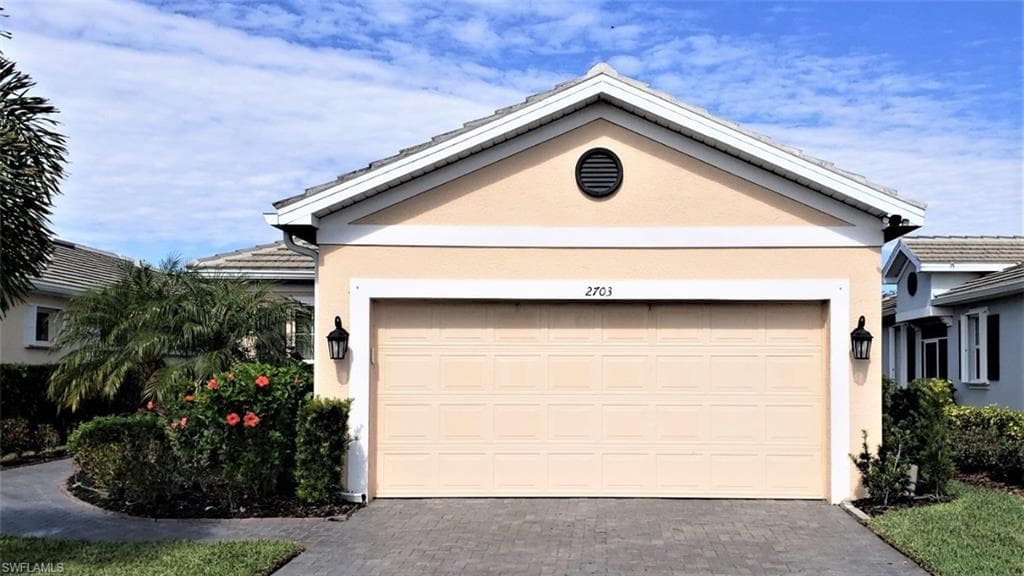 2703 Vareo CT CAPE CORAL, FL 33991