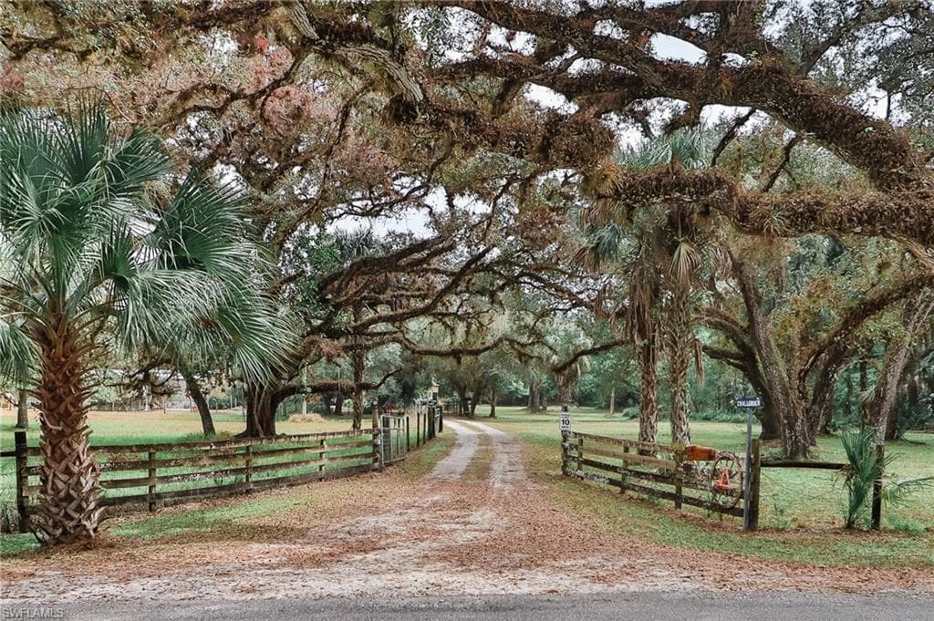 1341 Tom Coker RD SW LABELLE, FL 33935