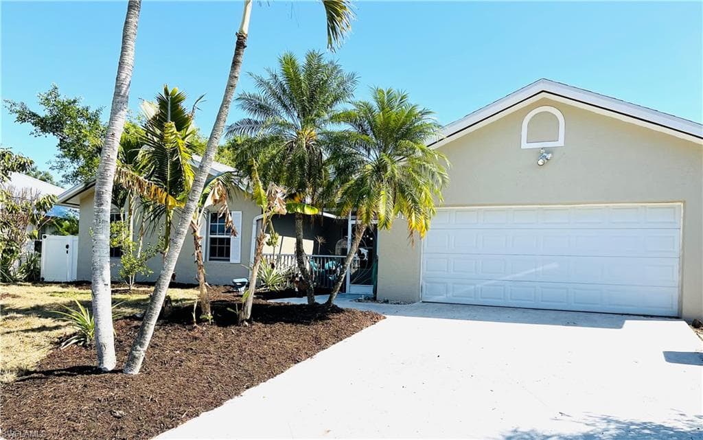 1313 Riverhead AVE MARCO ISLAND, FL 34145