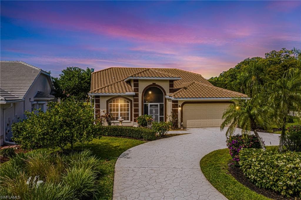 25600 Inlet Way CT BONITA SPRINGS, FL 34135