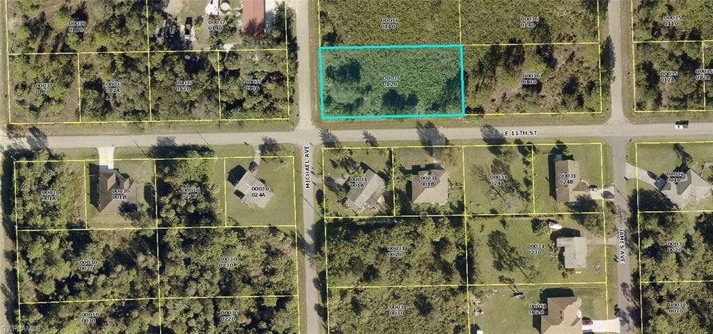 1100 Michael AVE LEHIGH ACRES, FL 33936