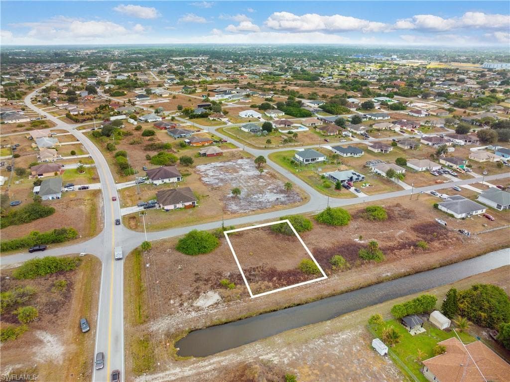 1027 Chaplin AVE LEHIGH ACRES, FL 33971