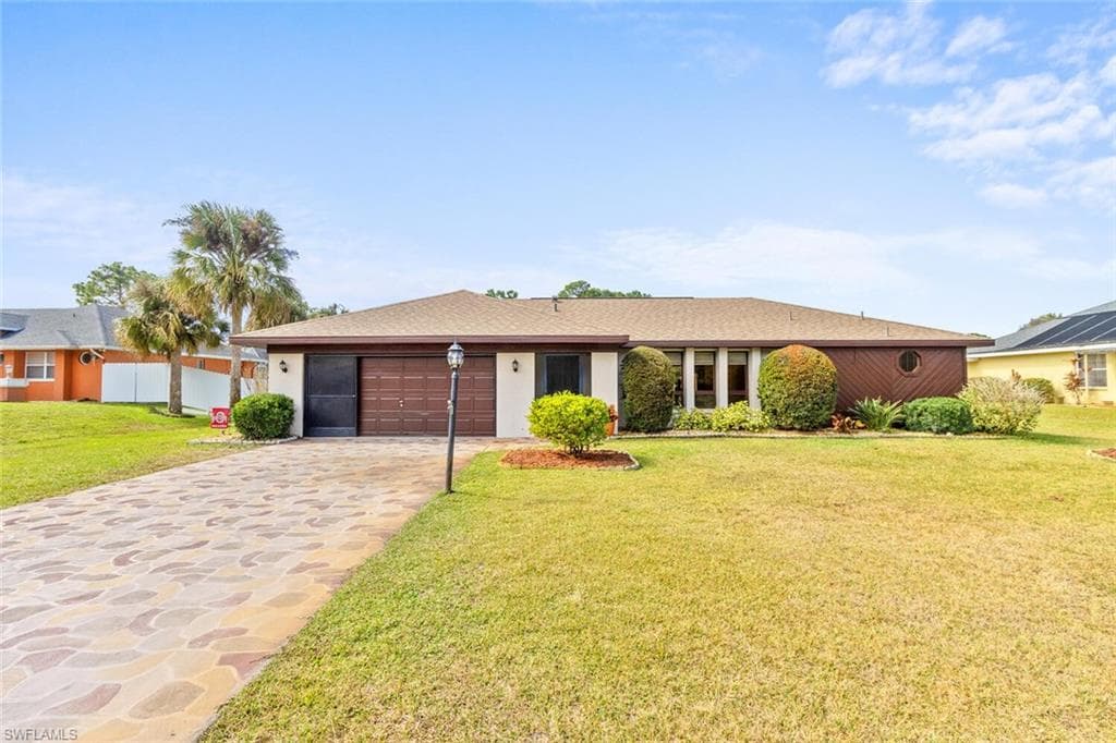 507 Glenn AVE LEHIGH ACRES, FL 33972