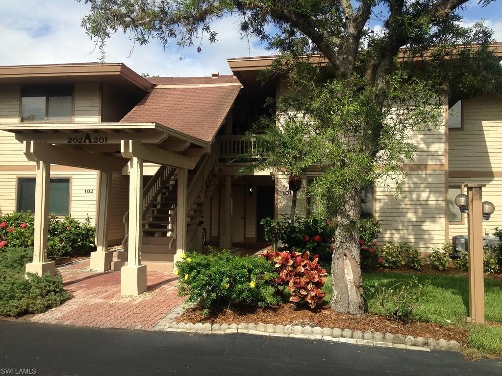 64 4th ST A201 BONITA SPRINGS, FL 34134