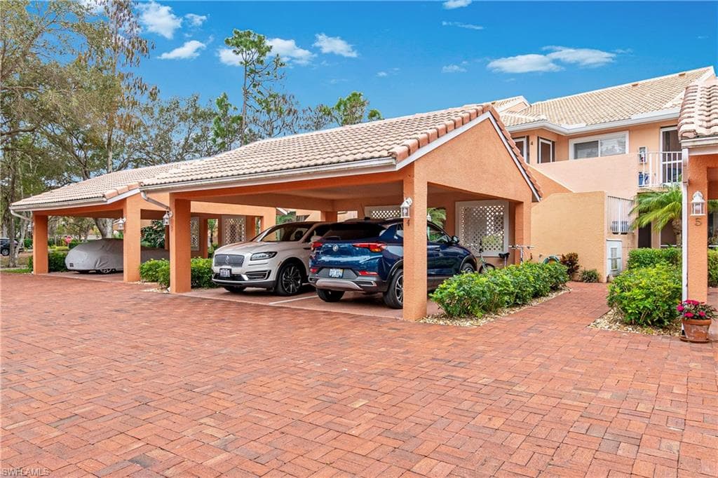 2372 Hidden Lake DR 804 NAPLES, FL 34112